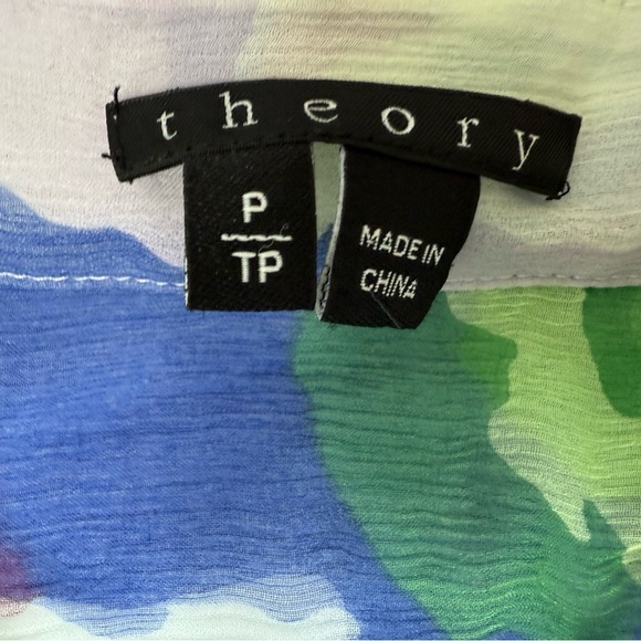 Theory Women 100% Silk Sheer Blouse Top Button Shirt Floral Petite PP 1378 - Picture 2 of 4